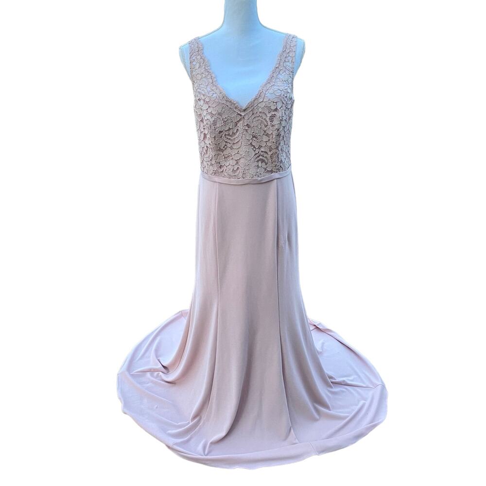 David's Bridal Lace Stretch Crepe V-neck Bridesmaid Dress Women's 12 Cameo